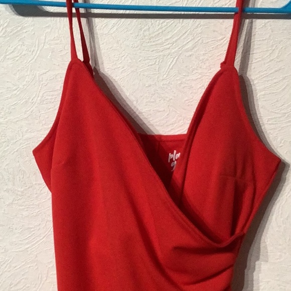 Planet Gold NWOT - Sz M - Red Asymmetrical elegant Wrap Dress - Picture 3 of 8